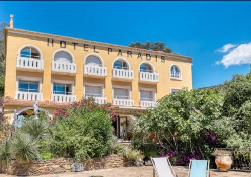 Bormes-Les-Mimosas Hotel | Hôtel Paradis