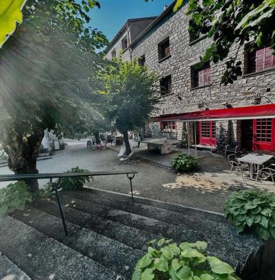 Santo-Pietro-di-Venaco Hotel | Hôtel - Pub Le Petit Bosquet