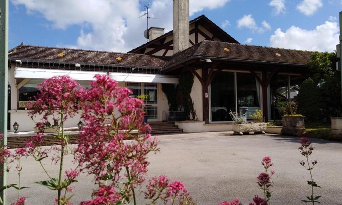 Ladoix-Serrigny Hotel | Hôtel-Restaurant "La Gremelle"