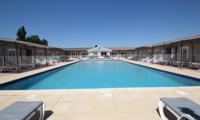 Le Thor Hotel | Hôtel Saint Louis