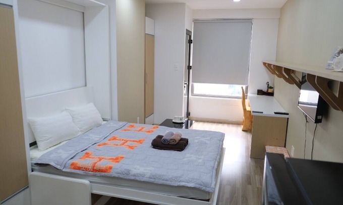 Phu Nhuan Apartment | H&T Studio-8mins to AIRPORT & CENTER-FREE Pool & Gym.