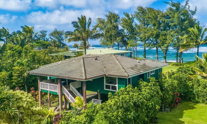 Wainiha House | Hale Koaniani - a 3br/2.5ba beach front home in Ha'ena