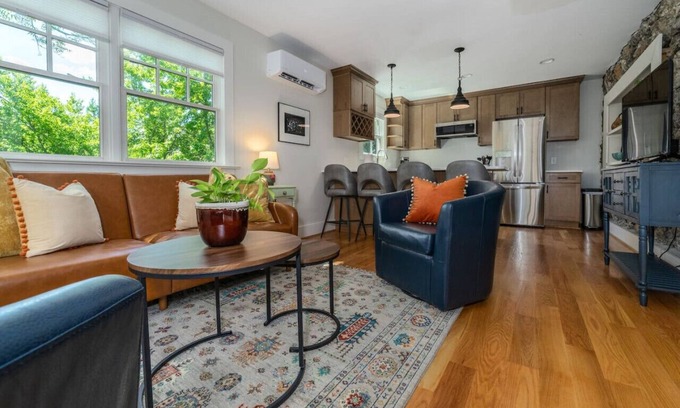 Lexington Apartment | Halestone Cottage Downtown Lex