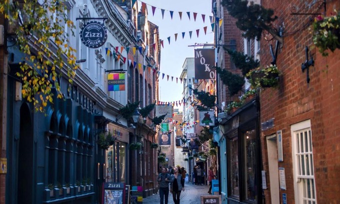 Exeter Apartment | HALF PRICE OFFER - Exeter City Apartment