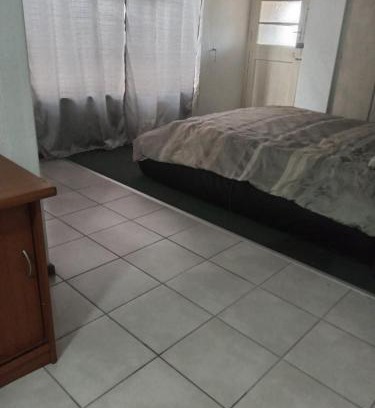 Gordons Bay Central Apartment | Halibut Suite