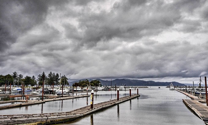 Hammond Cottage | Hammond Home 2 Blocks to Marina & Columbia River!