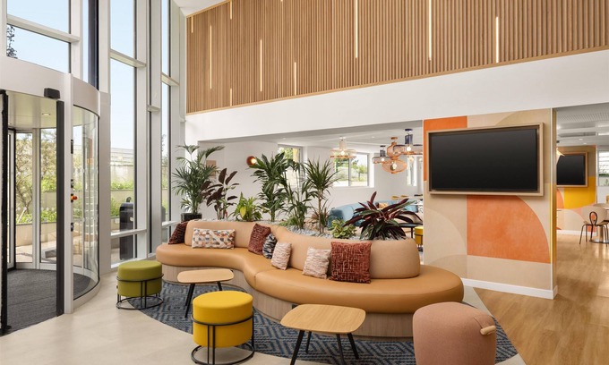 Roissy-en-France Hotel | Hampton By Hilton Paris Charles De Gaulle Airport