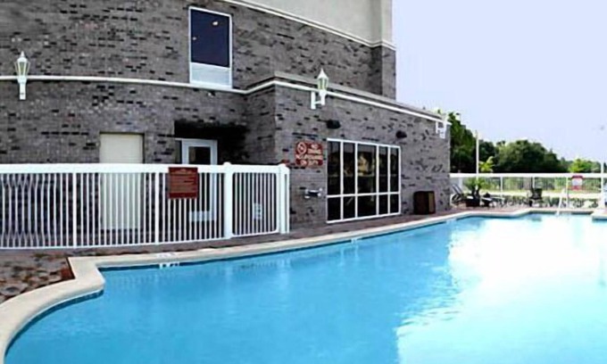 Arlington Hotel | Hampton Inn Jacksonville East Regency Square