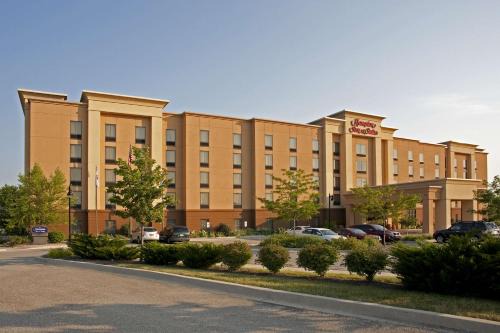 Normal Hotel | Hampton Inn & Suites Bloomington-Normal
