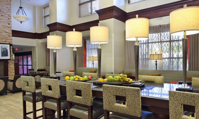 Florence Hotel | Hampton Inn & Suites Florence-Downtown