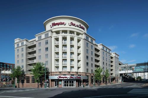 Downtown Memphis Hotel | Hampton Inn & Suites Memphis-Beale Street