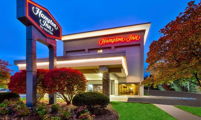 Traverse City Hotel | Hampton Inn Traverse City