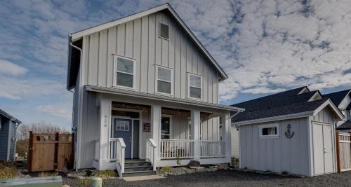 Ocean Shores House | Happiness Beach Cabin