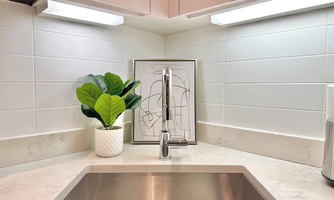 Midtown Apartment | Happy-Clean-New Home in Heart of NYC w/wifi and laundry