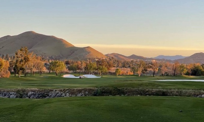Mira Loma House | Happy Jurupa Golf(one room)