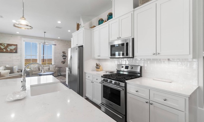 Cinnamon Shore Cottage | Happy Ours 125 FI