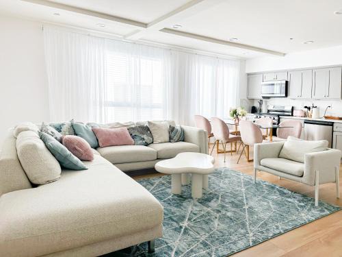 Mid City House | Happy Place 4-bedroom 4-bathroom House