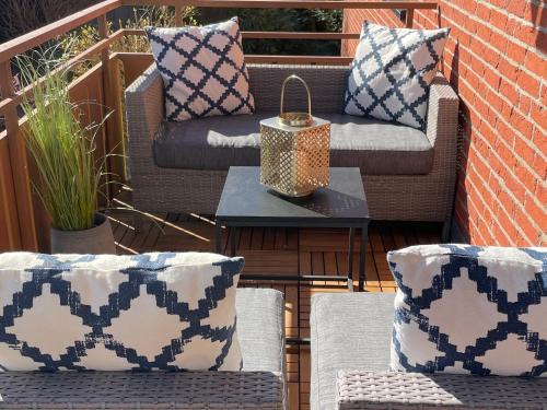 Scharbeutz Apartment | HAPPY PLACE mit Sonnen-Balkon und Stellplatz nur 400 m zum Strand