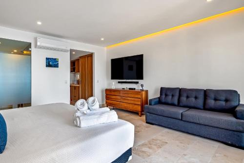 Las Glorias Hotel | Harbor 171 #711