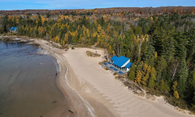 Harbor Springs Condo | Harbor Cove Condo Near Golf & Ski Resorts and downtown Harbor Springs #14