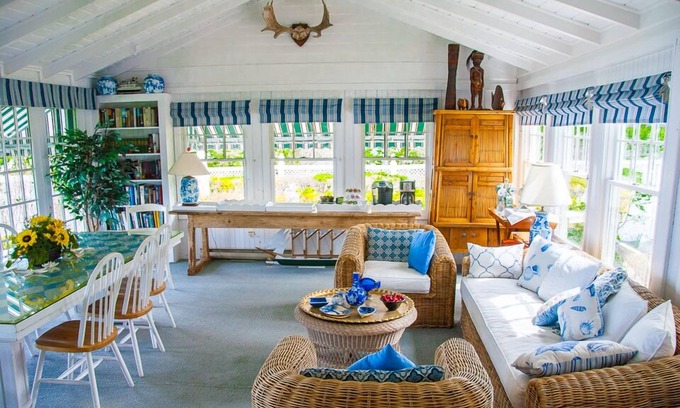 Pipes Cove Bed & Breakfast | Harbor Knoll Bed & Breakfast