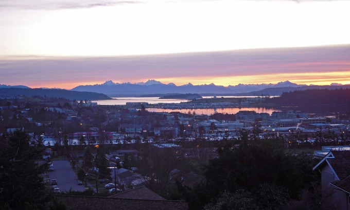 Oak Harbor House | 'Harbor View Grand'—Grand View, Home, Hot Tub, Sauna, and Concert Grand Piano.