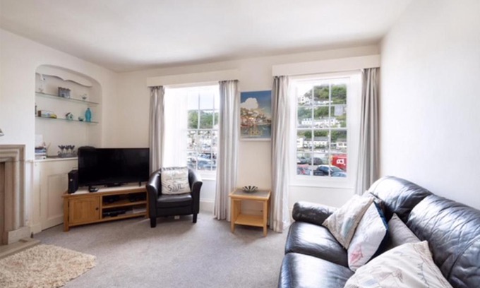 Looe Apartment | Harbourside Apartment in the centre of Looe
