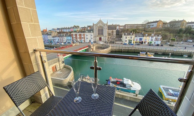 Weymouth Cottage | Harbourside Penthouse