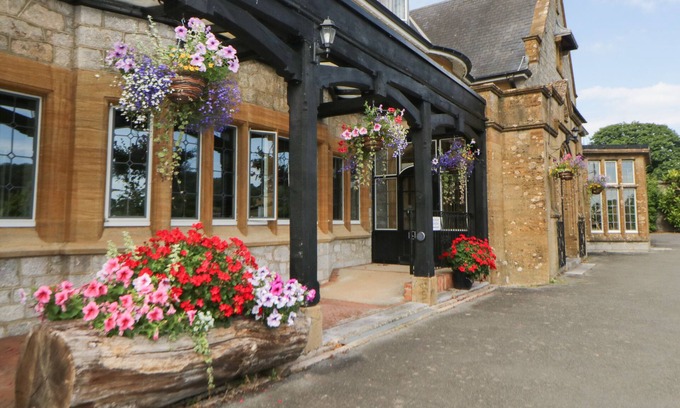 Heligan Cottage | Harcombe House Bungalow 9