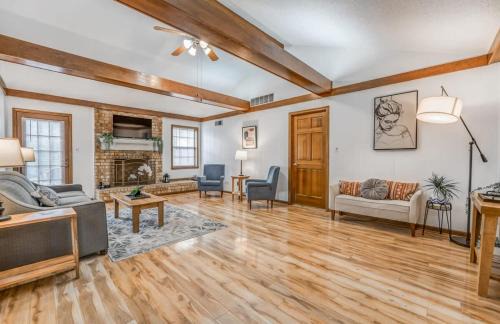 Cordova House | Hardwood Guesthouse