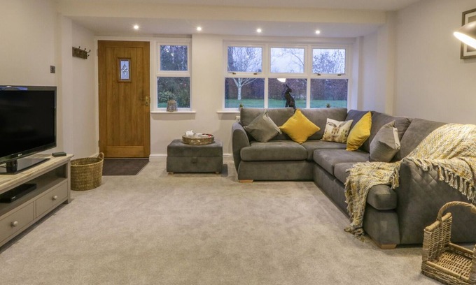 Market Rasen Cottage | HARE COTTAGE, with a garden in Market Rasen