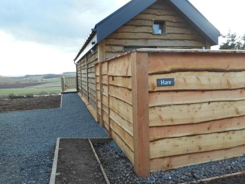 Cupar Apartment | Hare Lodge with Hot Tub