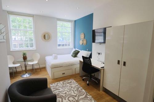 Bristol Floating Harbour Apartment | Harford House Studios 12 - Hopewell