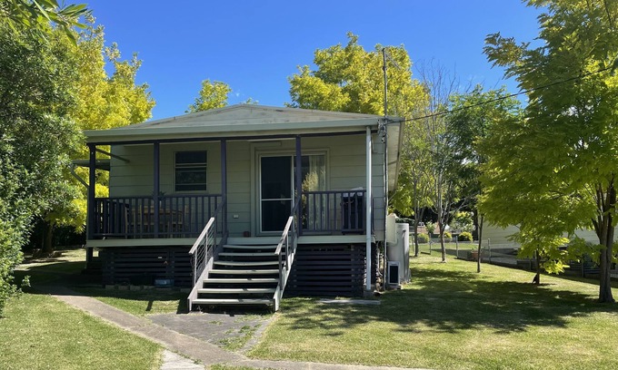 Talbingo House | Harlynns Cottage is a Neat and Tidy 3 Bedroom House in Talbingo