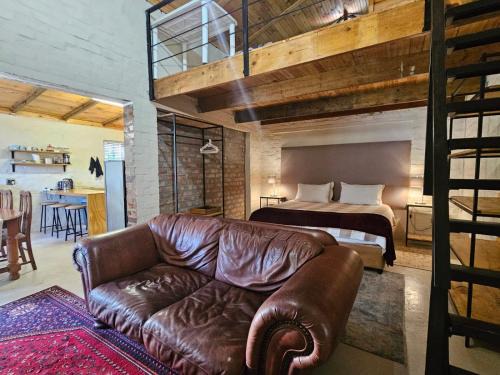 Oudtshoorn Apartment | Hartland Garden Loft