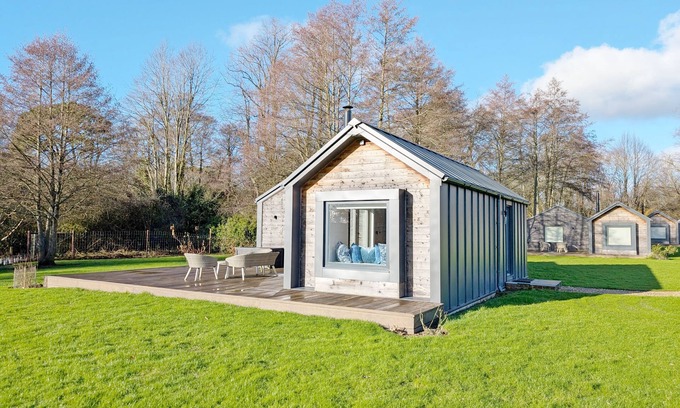 Funtington Cottage | Harvest - Ashling Park - sleeps 2 guests in 1 bedroom