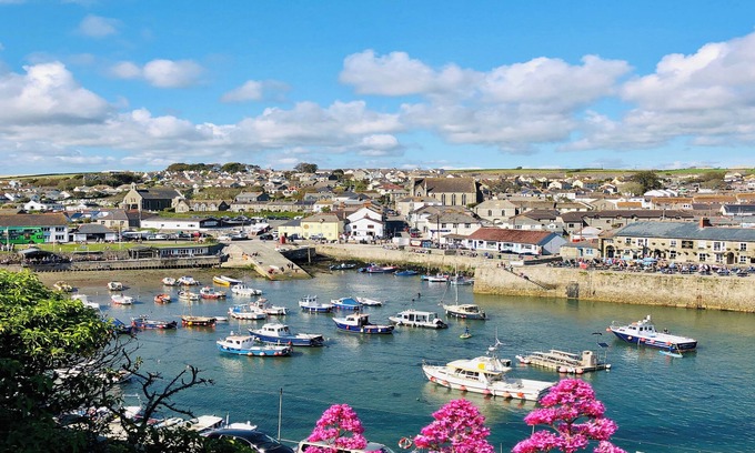 Helston Cottage | Harvey's House