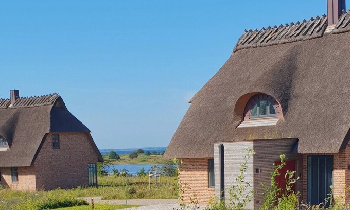 Nieby House | Haselrute das Atelierhaus Unter Reet für bis zu 8 Personen &ruhigem Birkblick