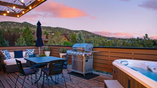 Powell Butte House | Hat Rock Loop by AvantStay Secluded Powell Butte Escape w Hot Tub Views