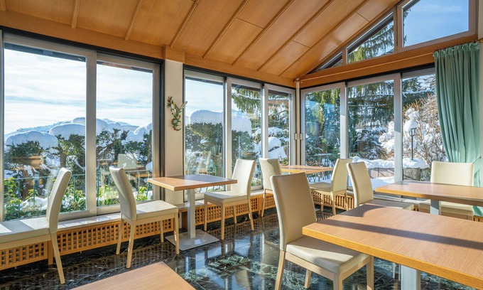 Laakirchen Hotel | Haus Arenberg