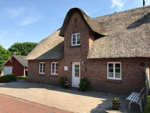 Risum-Lindholm House | Haus-Dorfstrasse