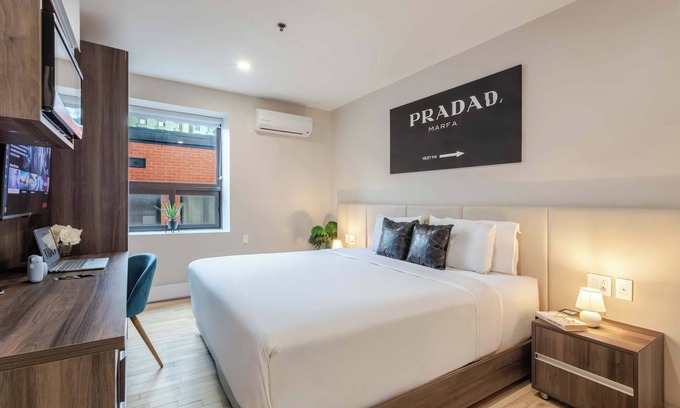 Gay Village Hotel | Haus King – Urban MTL Vibe