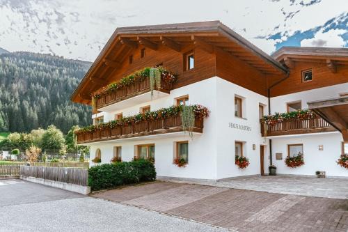 Racines Apartment | Haus Maiern