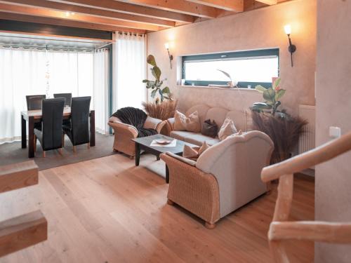 Blossersberg House | Haus Samoa with private terrace, views