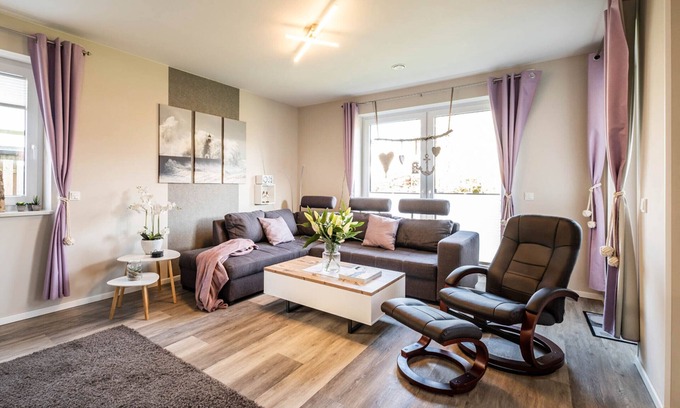 Busum Apartment | Haus Strandläufer - vacation apartment for 4 people on the North Sea dike