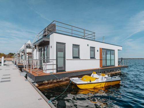 Vetschau/Spreewald Boat Rental | Hausboot am Gräbendorfer See