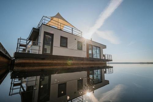 Vetschau/Spreewald Boat Rental | Hausboot Seelenbaumler - LP13