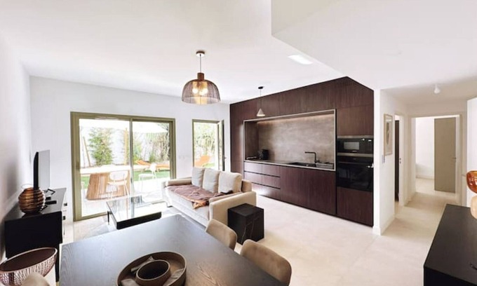 Bonneveine Apartment | Haut de Gamme, Design Soigné et Parking Gratuit