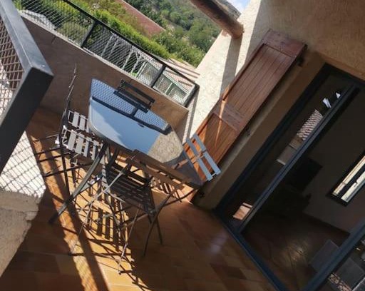 Saint Maime Apartment | Haut de villa rénovée en 2023