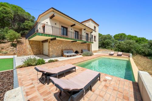 Sant Feliu de Guixols Villa | Hauzify I Mas Formic